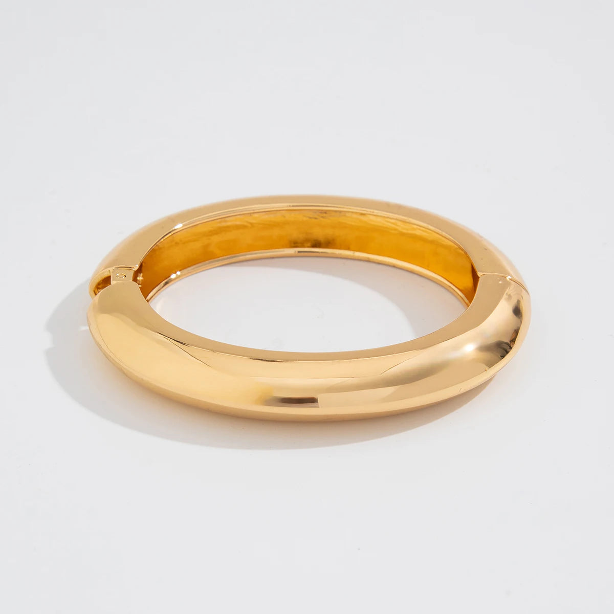 Lazourd Ingemark Exaggerated Retro Imitation Pearl Metal Bangles