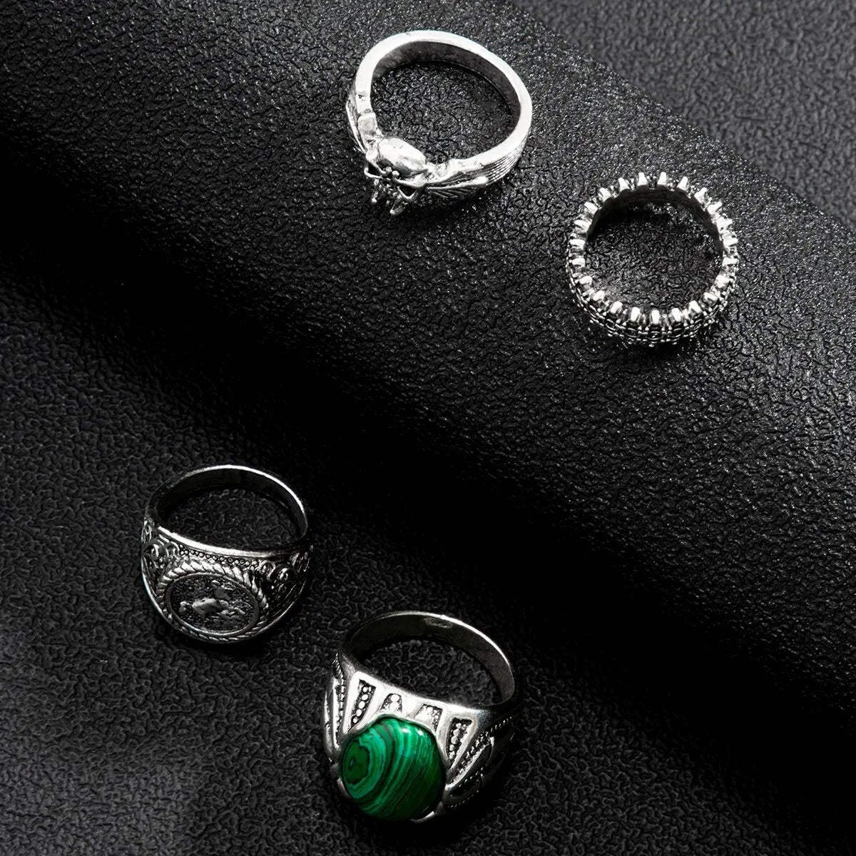 4Pcs/Set Gothic Vintage Skull Horse Spade Poker Rings