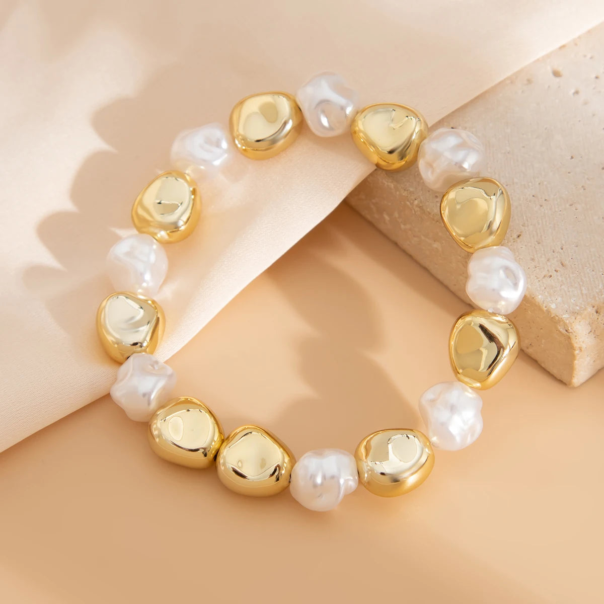 Lazourd Ingemark Exaggerated Retro Imitation Pearl Metal Bangles