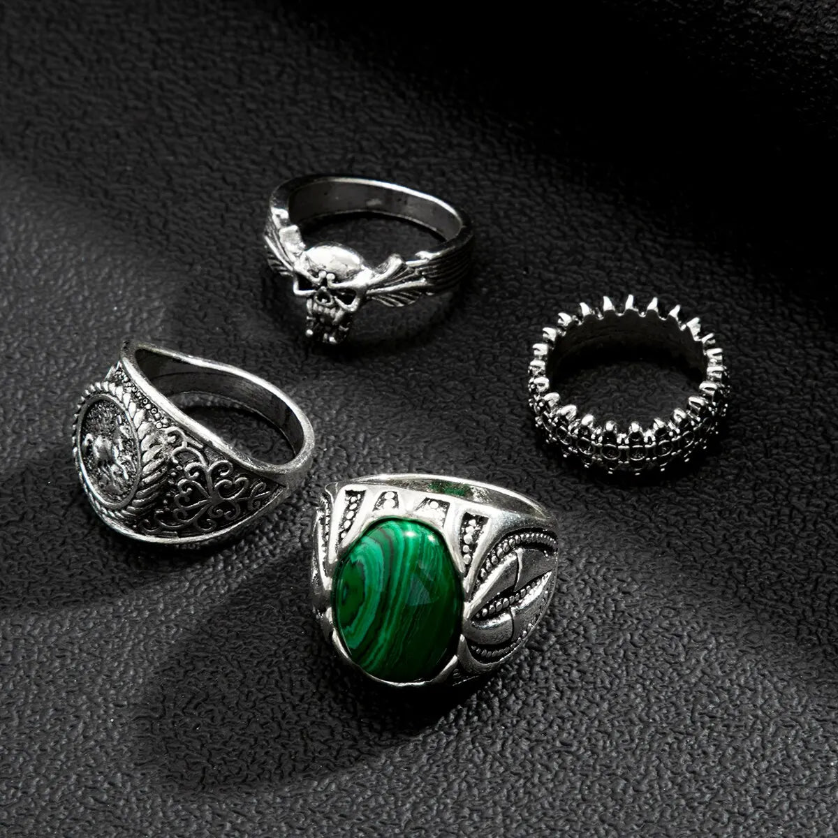 4Pcs/Set Gothic Vintage Skull Horse Spade Poker Rings